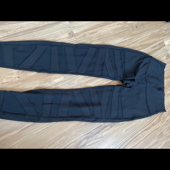 Lululemon Highest Times Legging - Picture 2 of 3